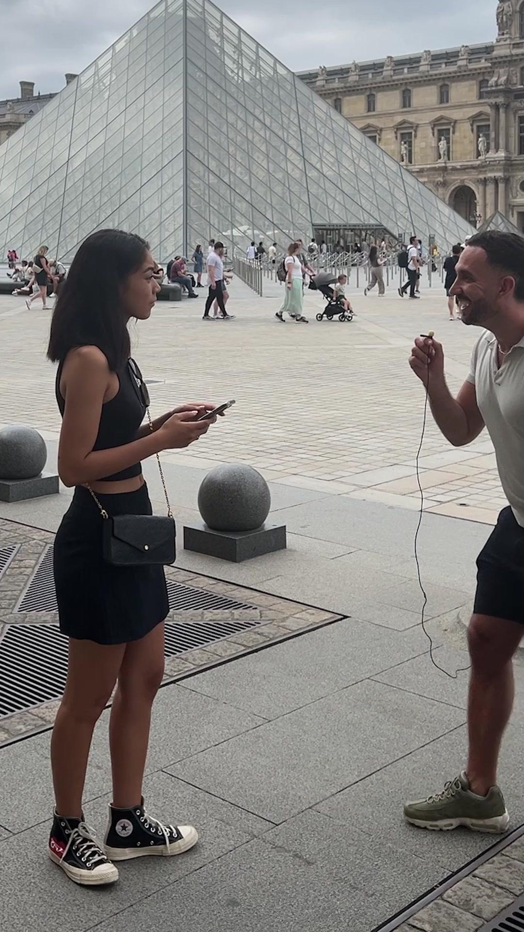 thumbnail-pacha-micro-trottoir-0